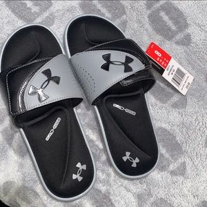Mens Under Armour cushion slides